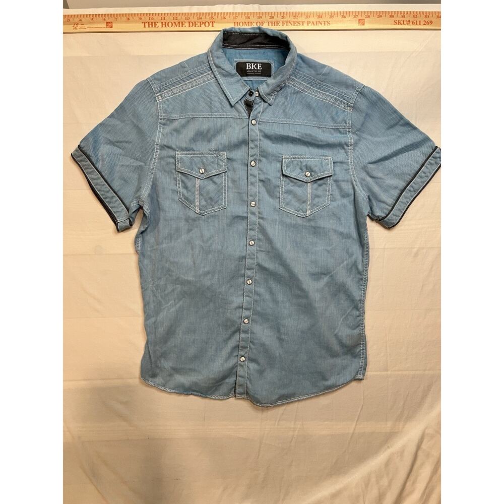 BKE Athletic Fit Shirt Mens L Blue Short Sleeve Snap Flap Pockets